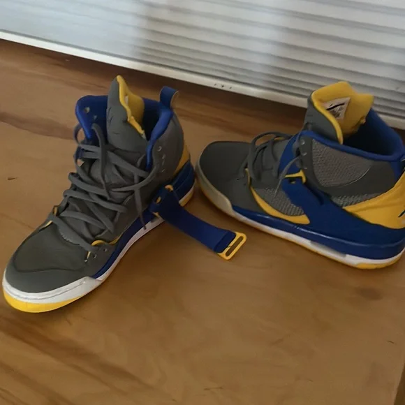 Jordan Flights made in Indonesia blue gray yellow size 6 youth brand new